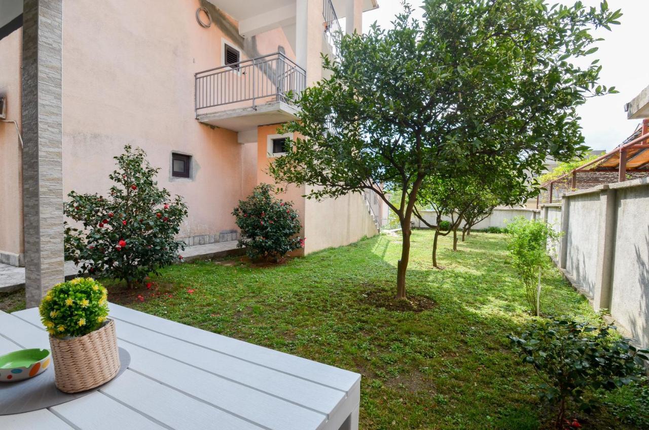 Apartment Modern Seaside Escape - Stunning Sea View - Private & Stylish