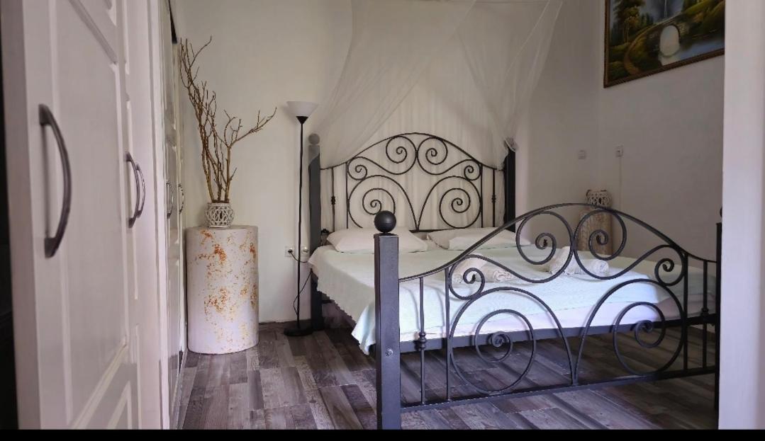 Modern Seaside Escape - Stunning Sea View - Private & Stylish Apartment