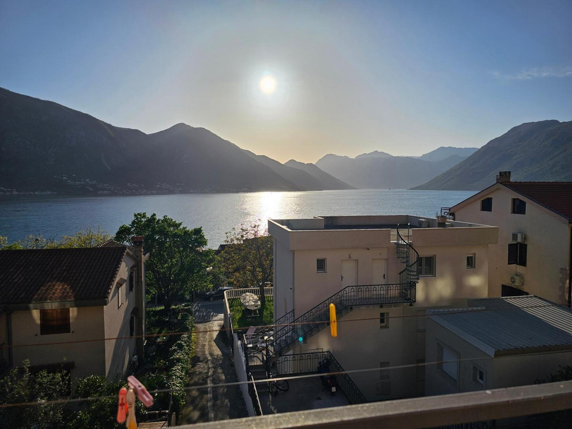 Apartment Modern Seaside Escape - Stunning Sea View - Private & Stylish Kotor