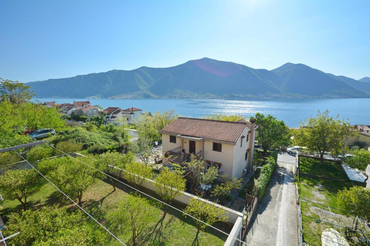 Апартаменти Modern Seaside Escape - Stunning Sea View - Private & Stylish