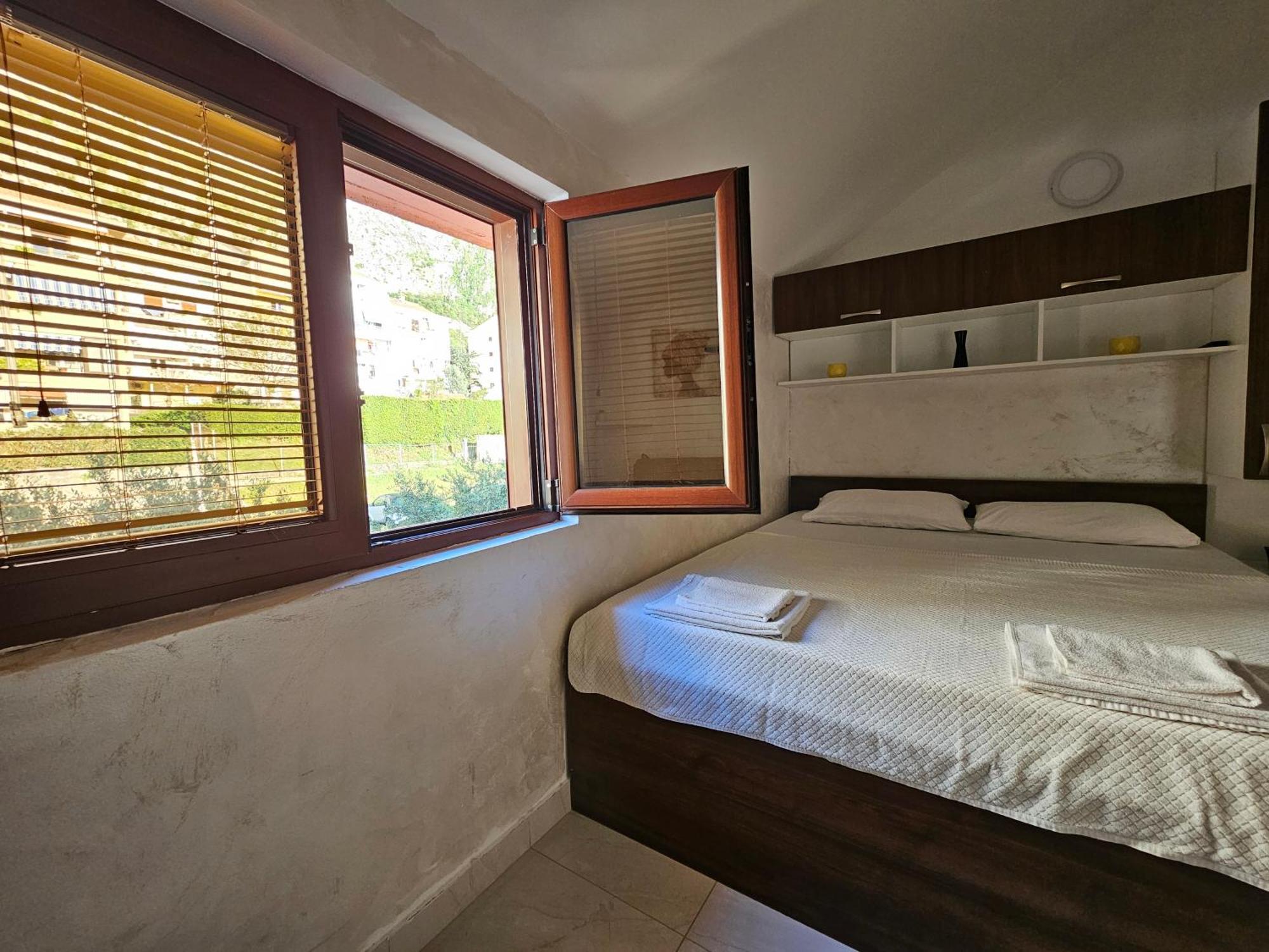 Modern Seaside Escape - Stunning Sea View - Private & Stylish *