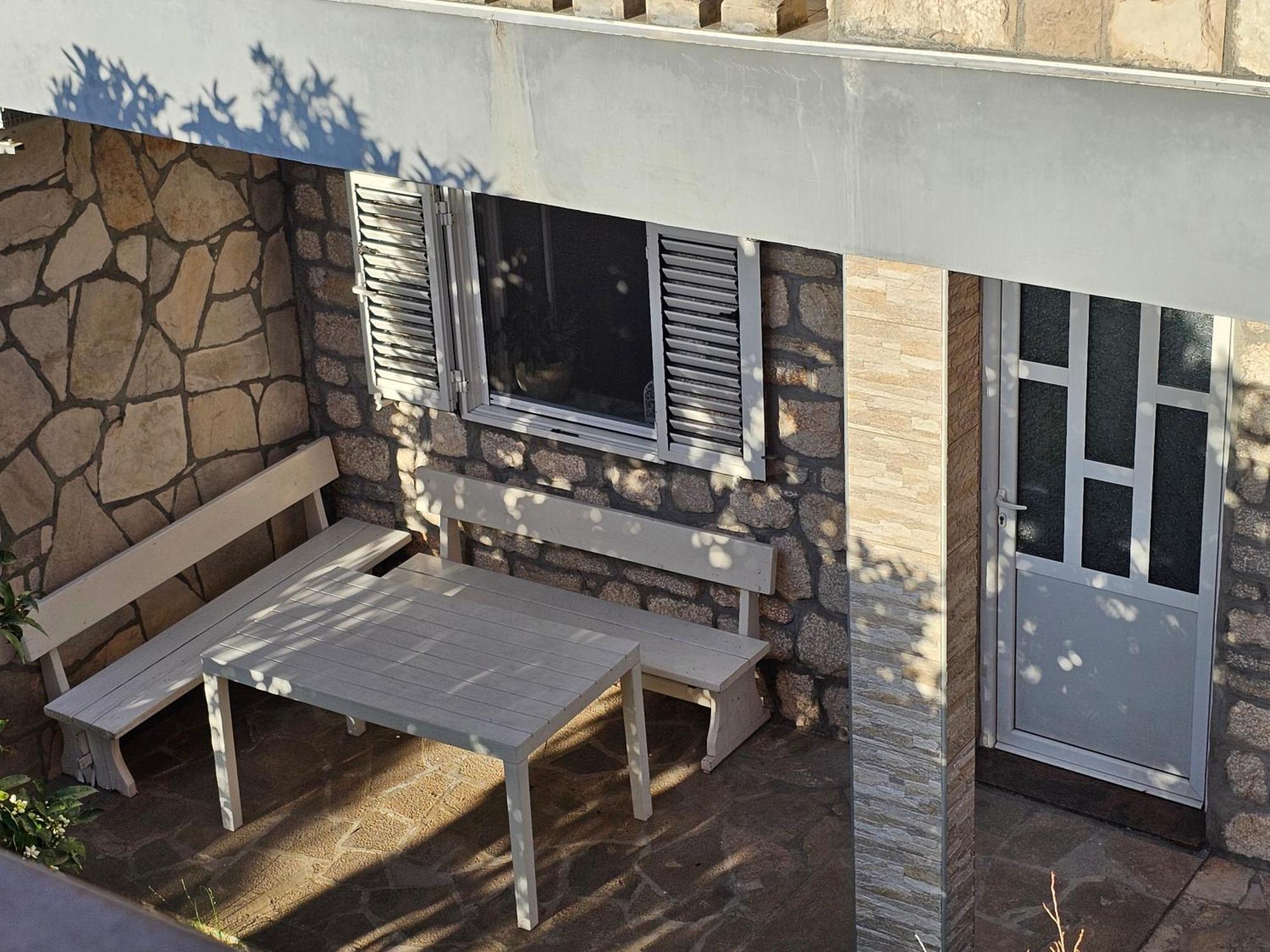 Апартаменти Modern Seaside Escape - Stunning Sea View - Private & Stylish *